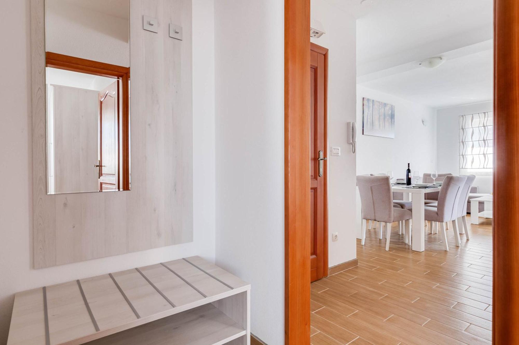 Apartmani Pocrnic Pakostane Luaran gambar
