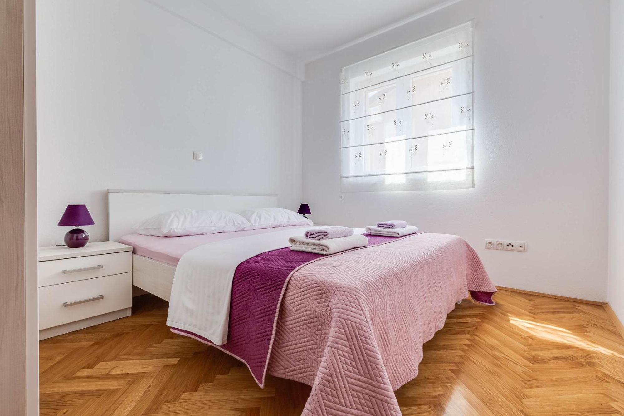 Apartmani Pocrnic Pakostane Luaran gambar