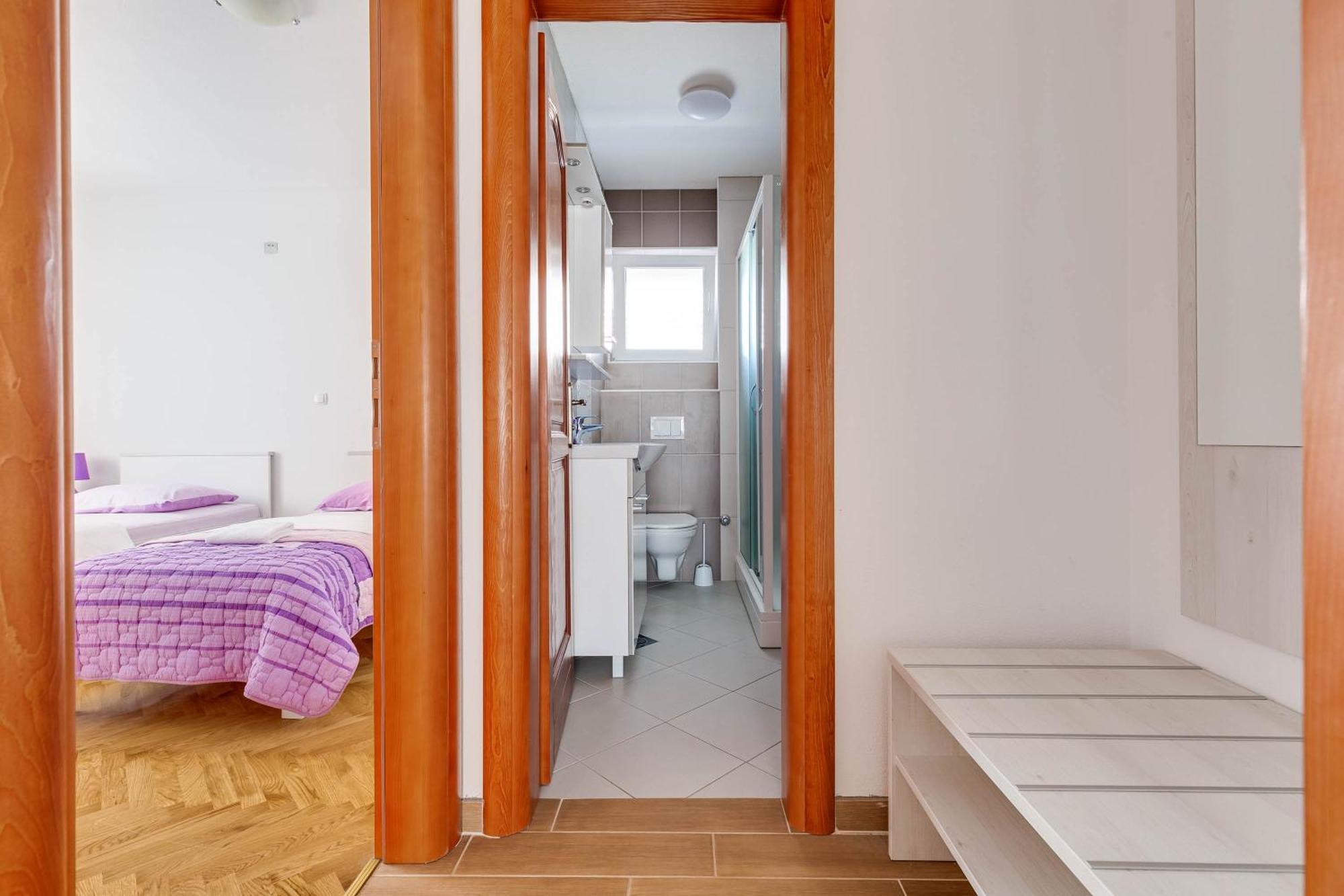 Apartmani Pocrnic Pakostane Luaran gambar